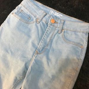 Light Blue Skinny Jeans 👖